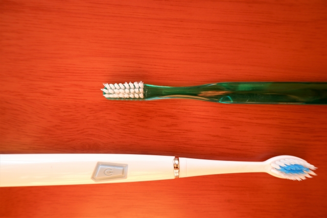 インプラントのケアに適した歯ブラシは？
